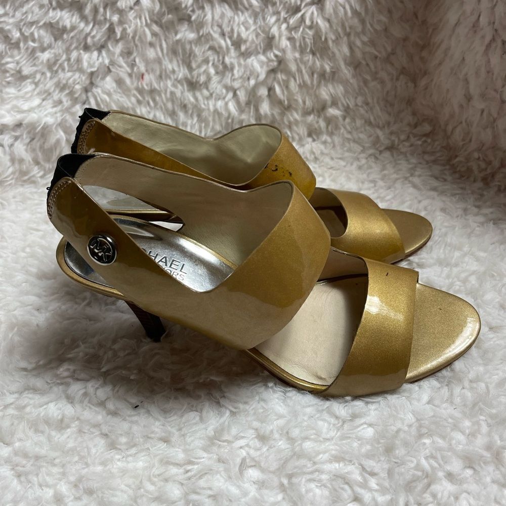 Michael Kors patent leather goldfish olive green sling back straps sandals SZ9M